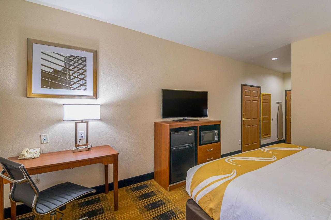Quality Inn & Suites Lampasas Exteriör bild